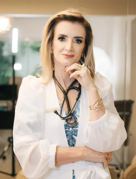 Dra. Cristiane Vargas Balleroni Shimabucoro